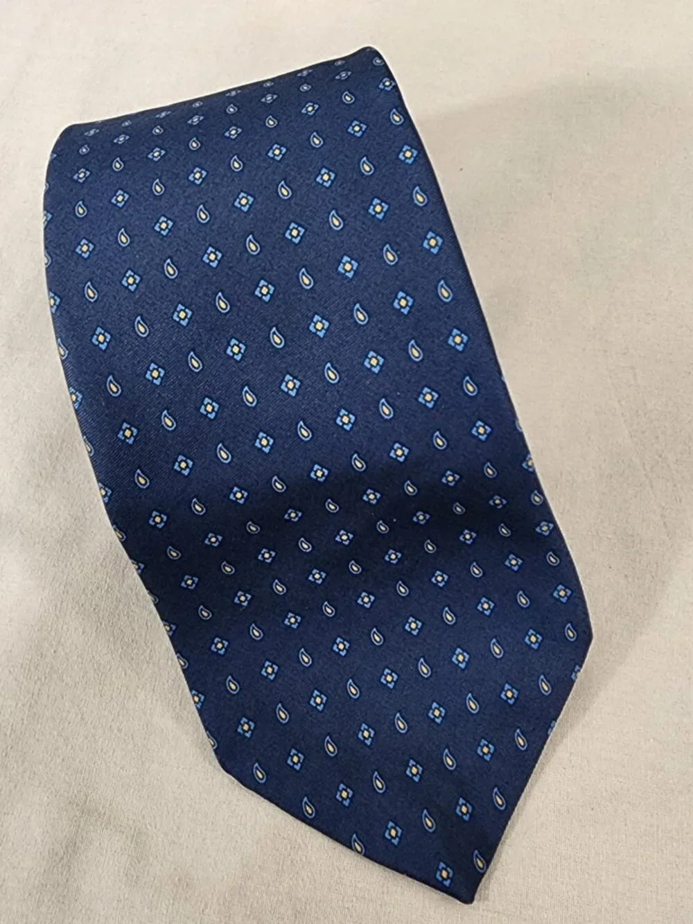 Brooks Brothers Tie Men’s Navy Blue Geometric Print Silk Necktie 3.5” x 63” USA